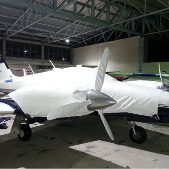 LOWLAND - Propeller Cover - Piper PA34 Seneca 3 Blade White